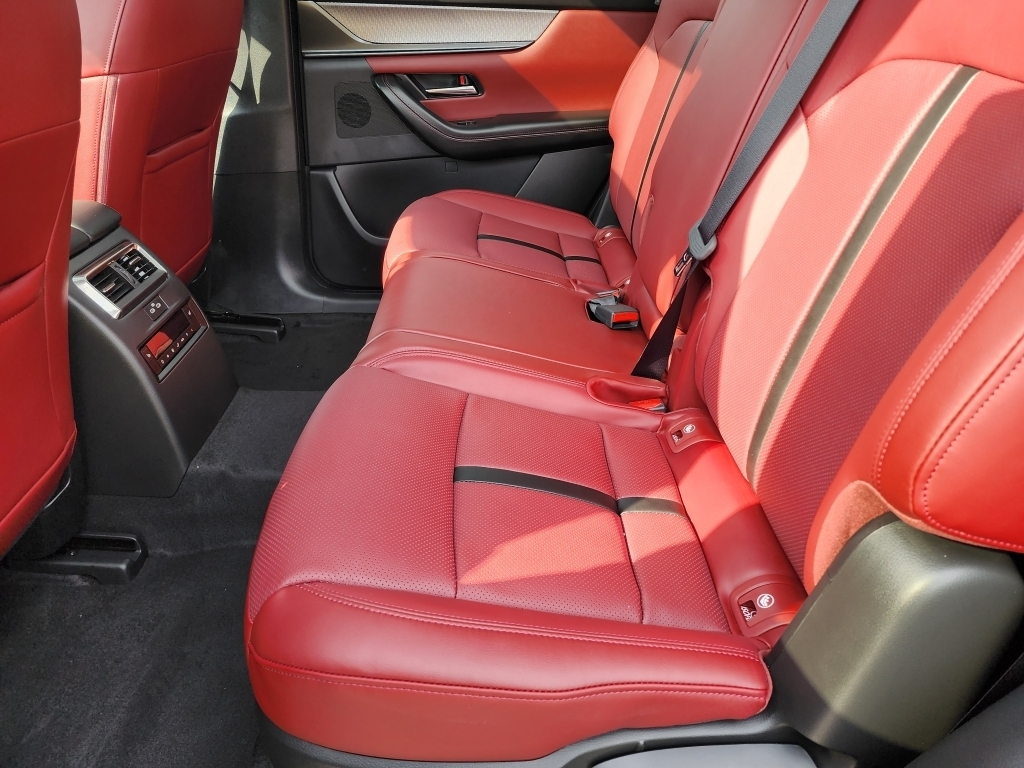 New, 2025 Mazda CX-70 PHEV Premium Plus Package AWD, Black, M255003-9