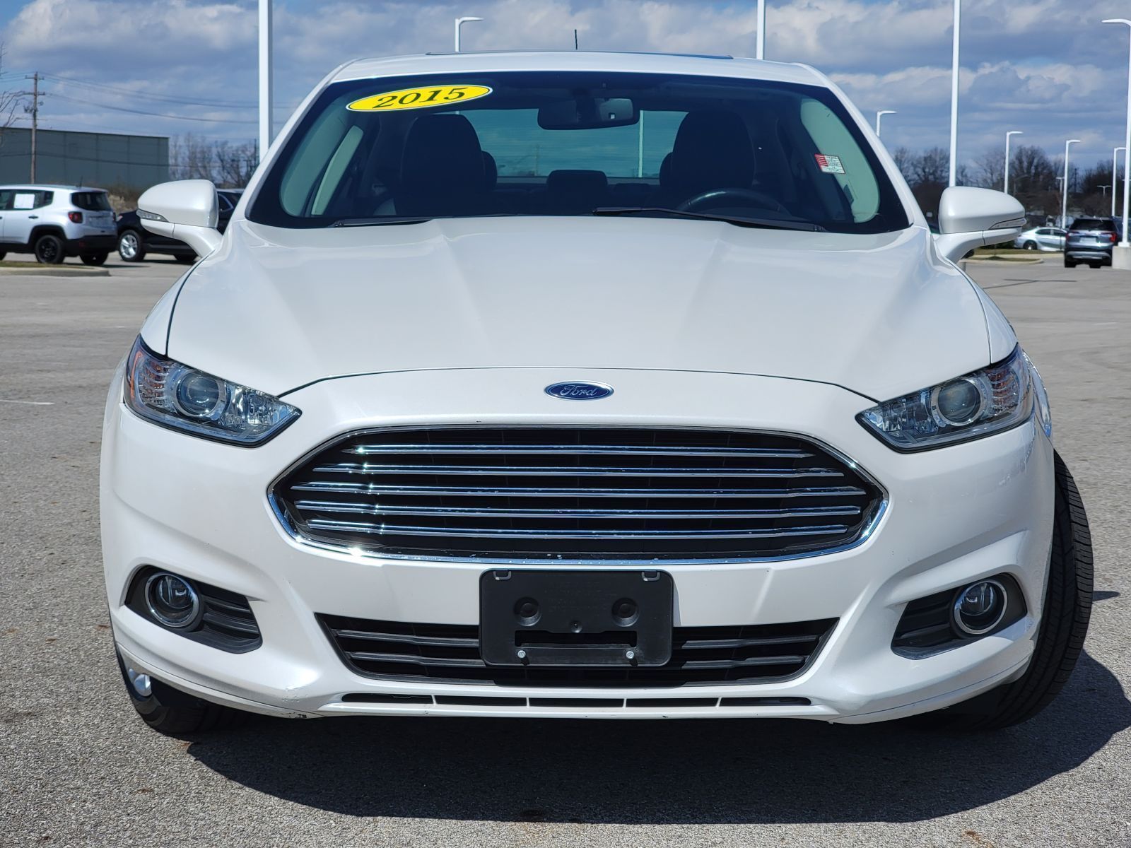 Used, 2015 Ford Fusion SE, White, 13946-11