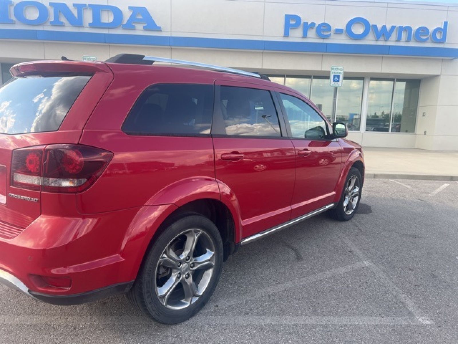 Used, 2016 Dodge Journey Crossroad, Red, G0714A-4