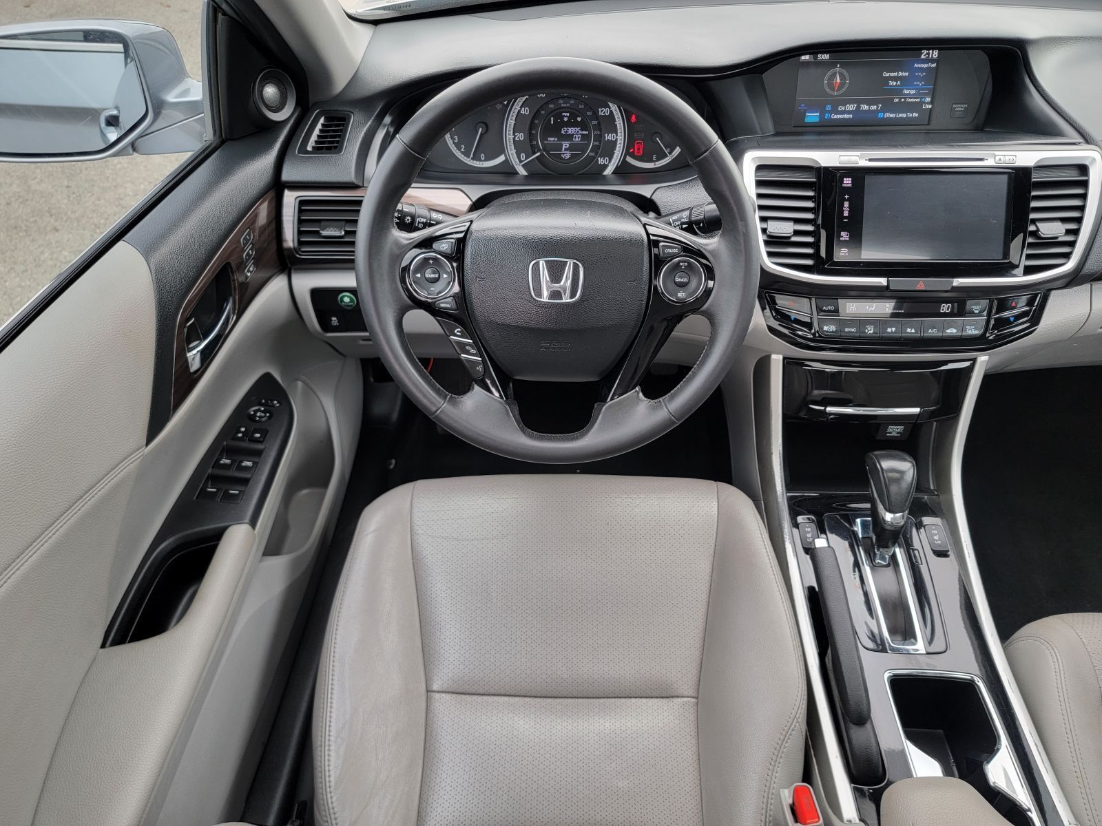 Used, 2017 Honda Accord EX-L, Silver, P0495-19