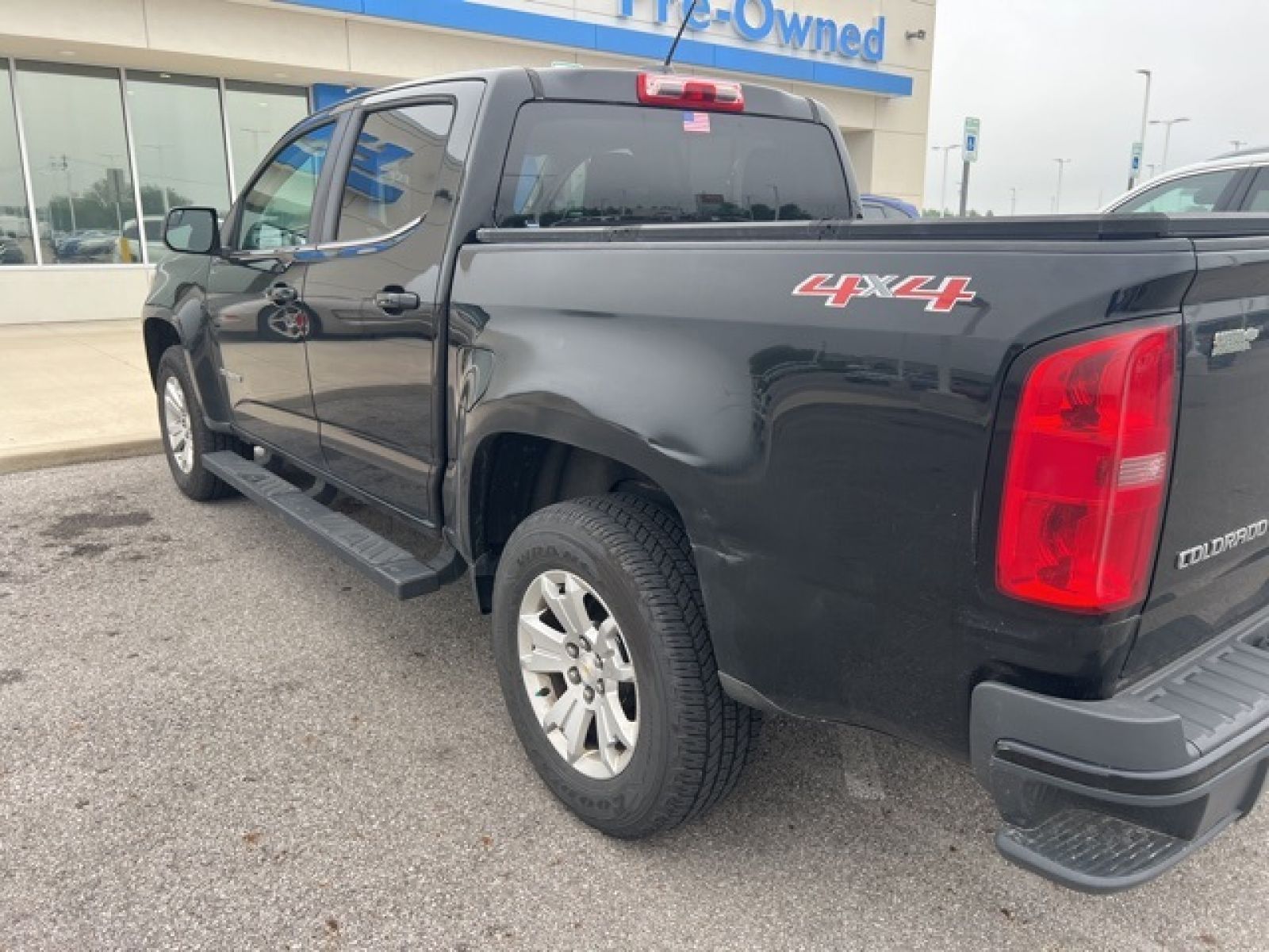 Used, 2018 Chevrolet Colorado LT, Black, G0824B-2